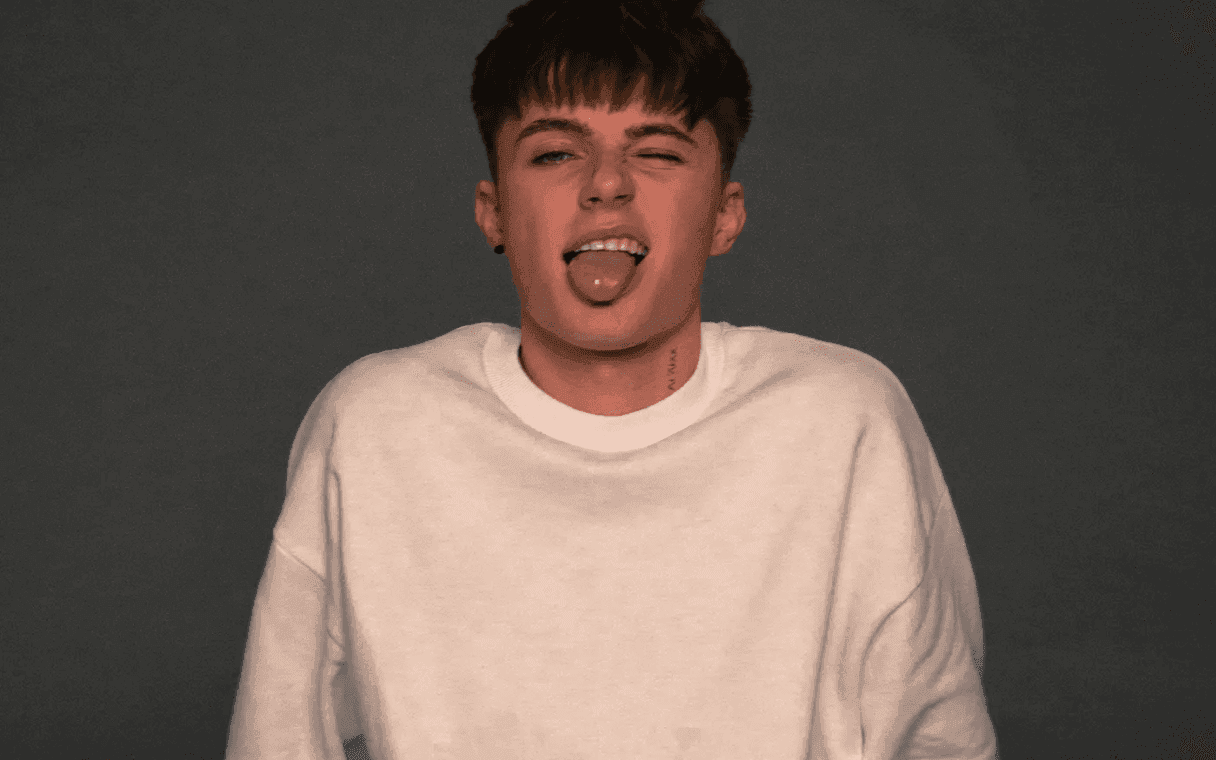 HRVY.png